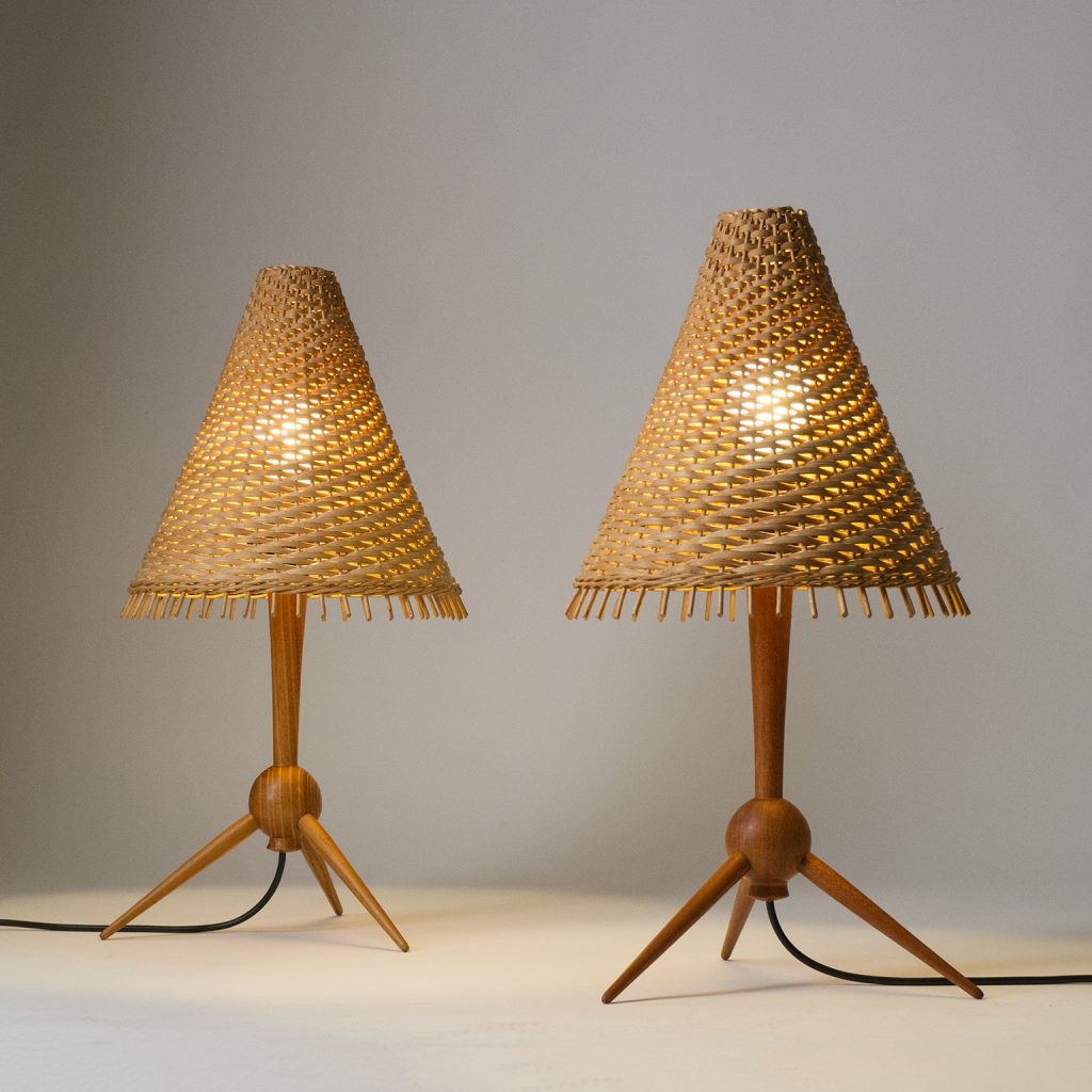 Conical Bamboo Shade Table Lamp – Handcrafted Bedside Lighting
